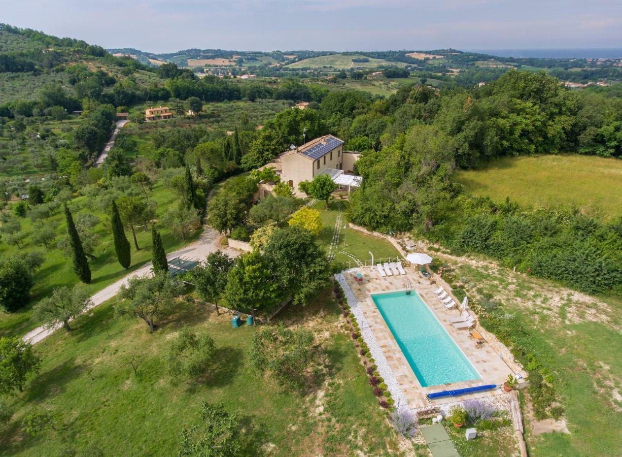 Agriturismo La Barca Nel Bosco Rosciano  Bagian luar foto